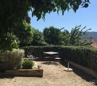Incantevole appartamento con giardino vista mare Castagneto Carducci Italia